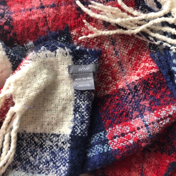 Aerie Boucle Large Blanket Scarf Wrap Shawl Plaid Tartan Warm Red Blue - Picture 7 of 7
